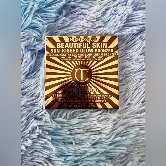 Charlotte Tilbury Beautiful Skin Sun-Kissed Glow Cream Bronzer - Picture 3 of 4